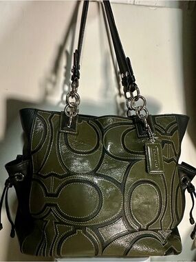Like New Coach Tote. Glossy olive/blk patent leather. “C” pattern. Pristine.